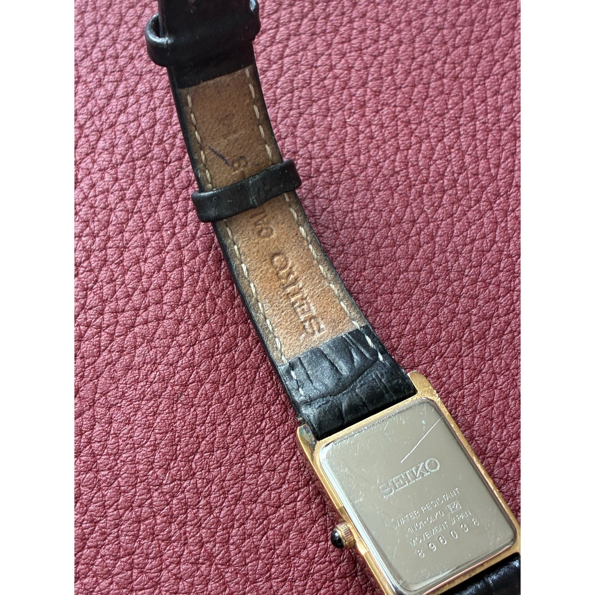 Vintage Seiko 1N01-0LK0 Tank Quartz Gold Tone Roman Numeral Dial Japan Watch