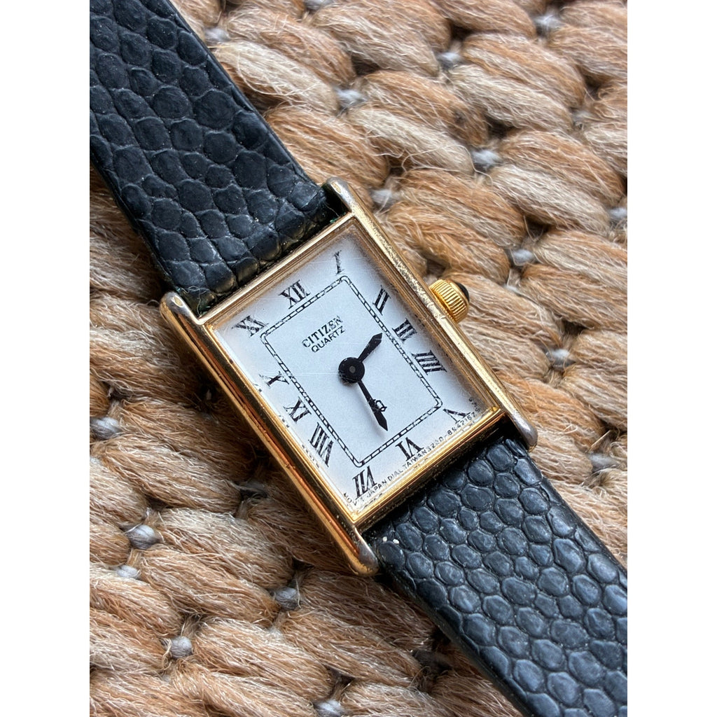 Vintage Citizen Quartz Tank Watch 3220-951074 Gold Tone Roman Numeral Japan