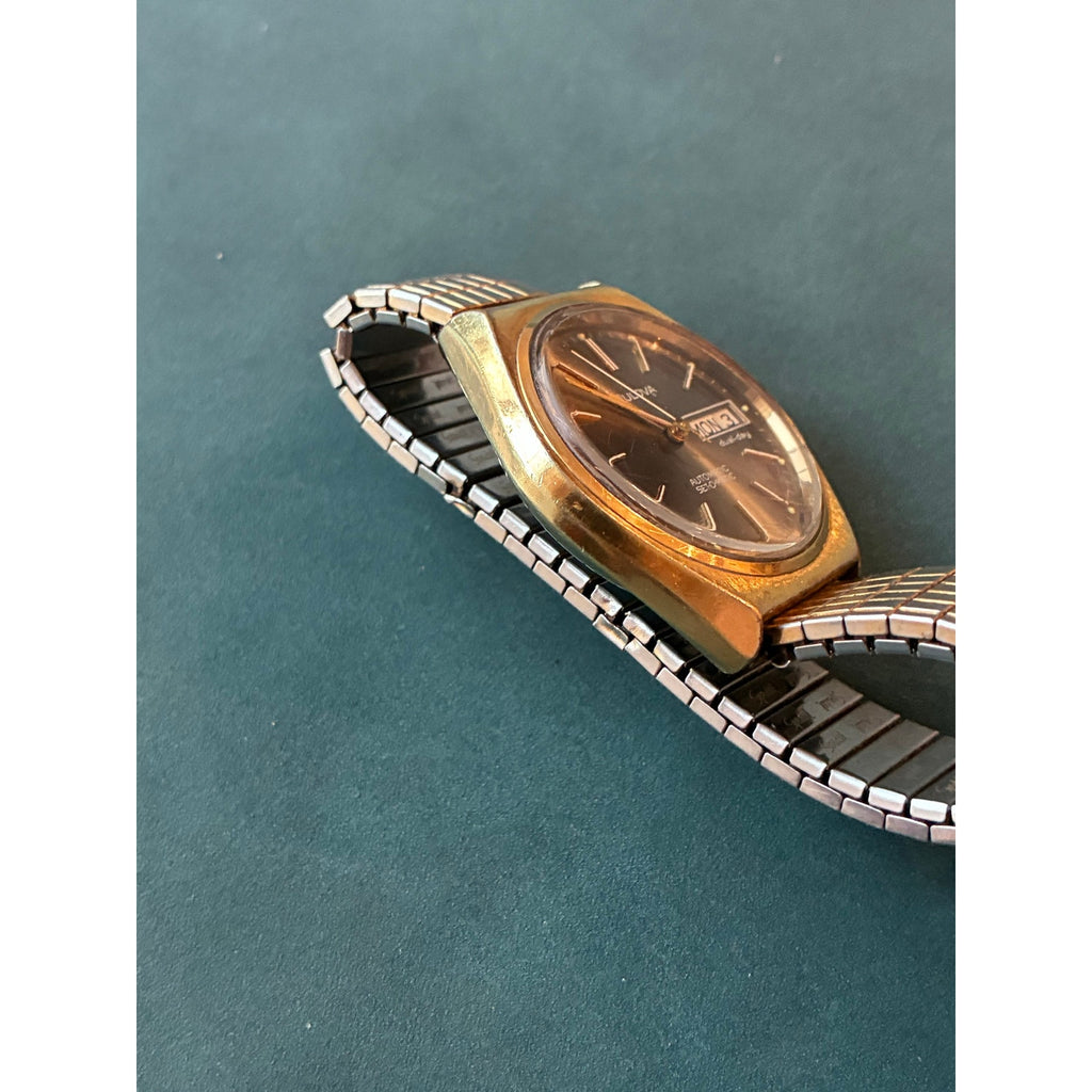 Vintage Bulova Automatic Dual Day Date Swiss Brown Dial Gold Tone Watch