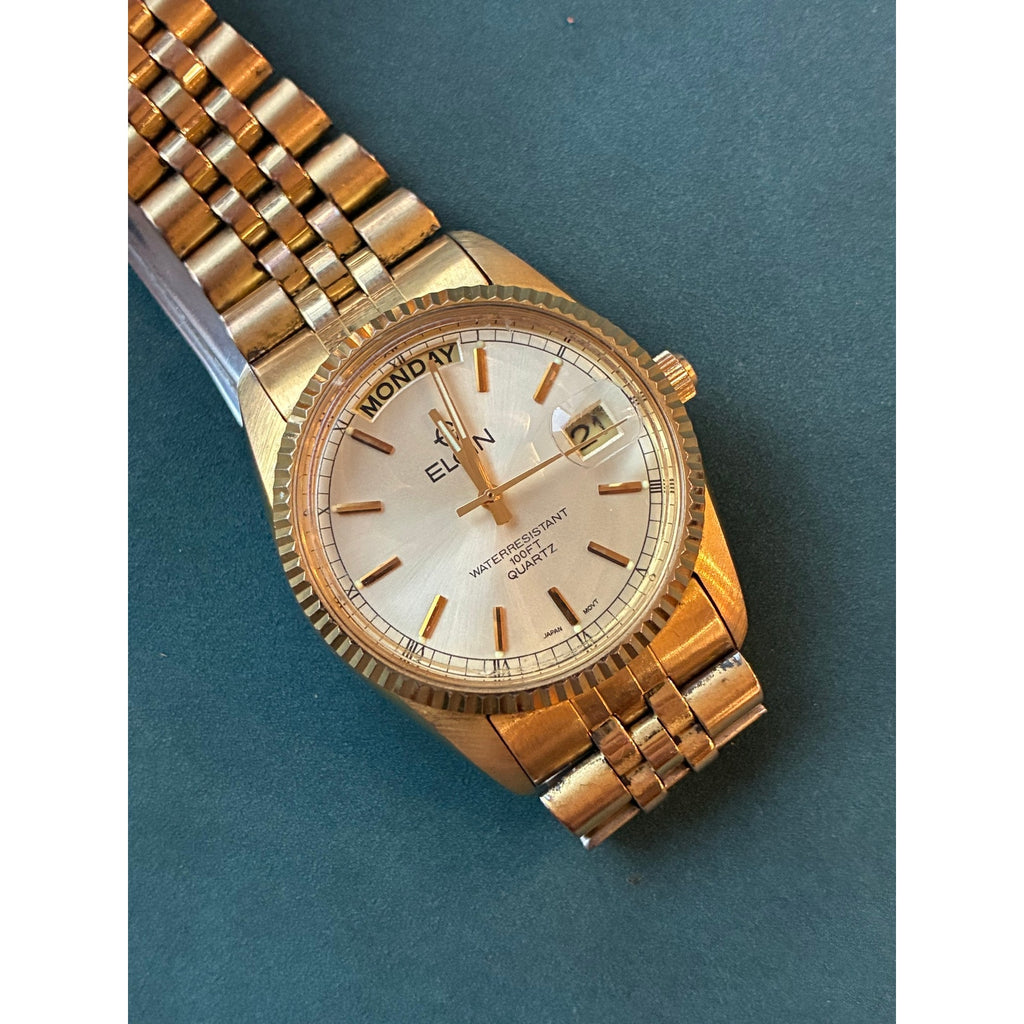 Vintage Elgin Presidential Day Date Quartz Gold Tone Fluted Bezel Watch