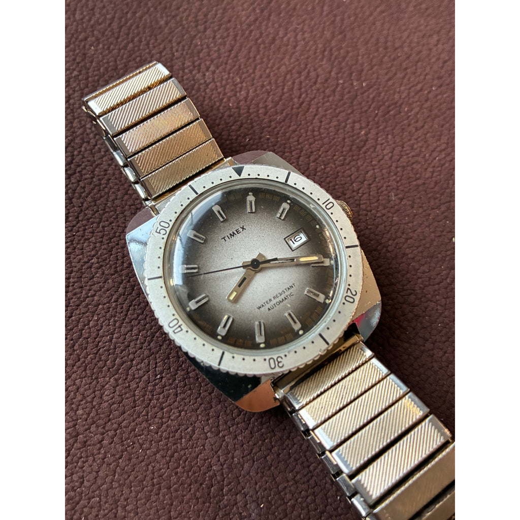 Vintage Timex Automatic Diver Watch Date Silver Dial Rotating Bezel