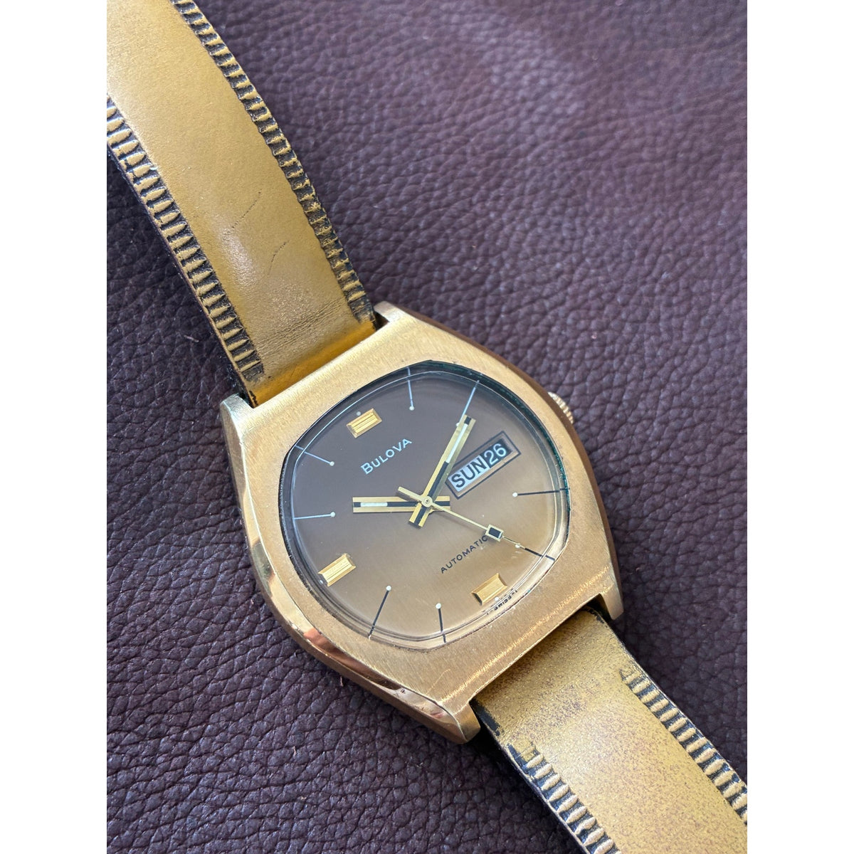 Vintage 1970s Bulova Jet Star Automatic Day Date Brown Dial Mens Watch