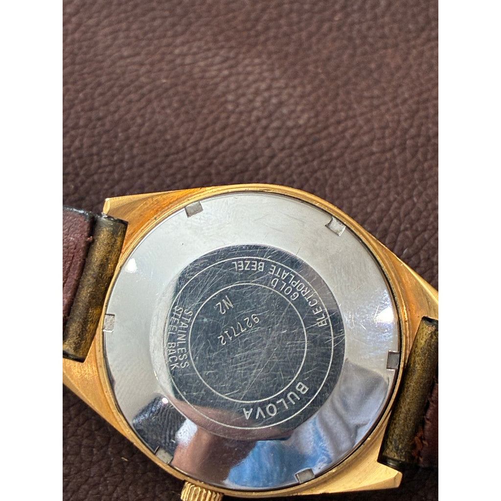 Vintage 1970s Bulova Jet Star Automatic Day Date Brown Dial Mens Watch