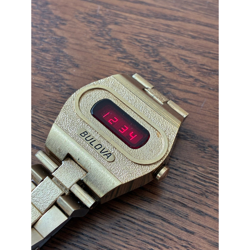 Bulova Big Block N4 1974 LED Excellent Condition