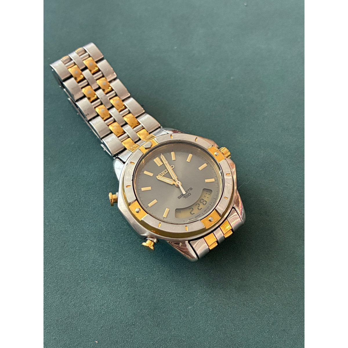 Vintage Seiko Sports 100 H801-7079 Ana Digi  Men’s Watch Japan OEM