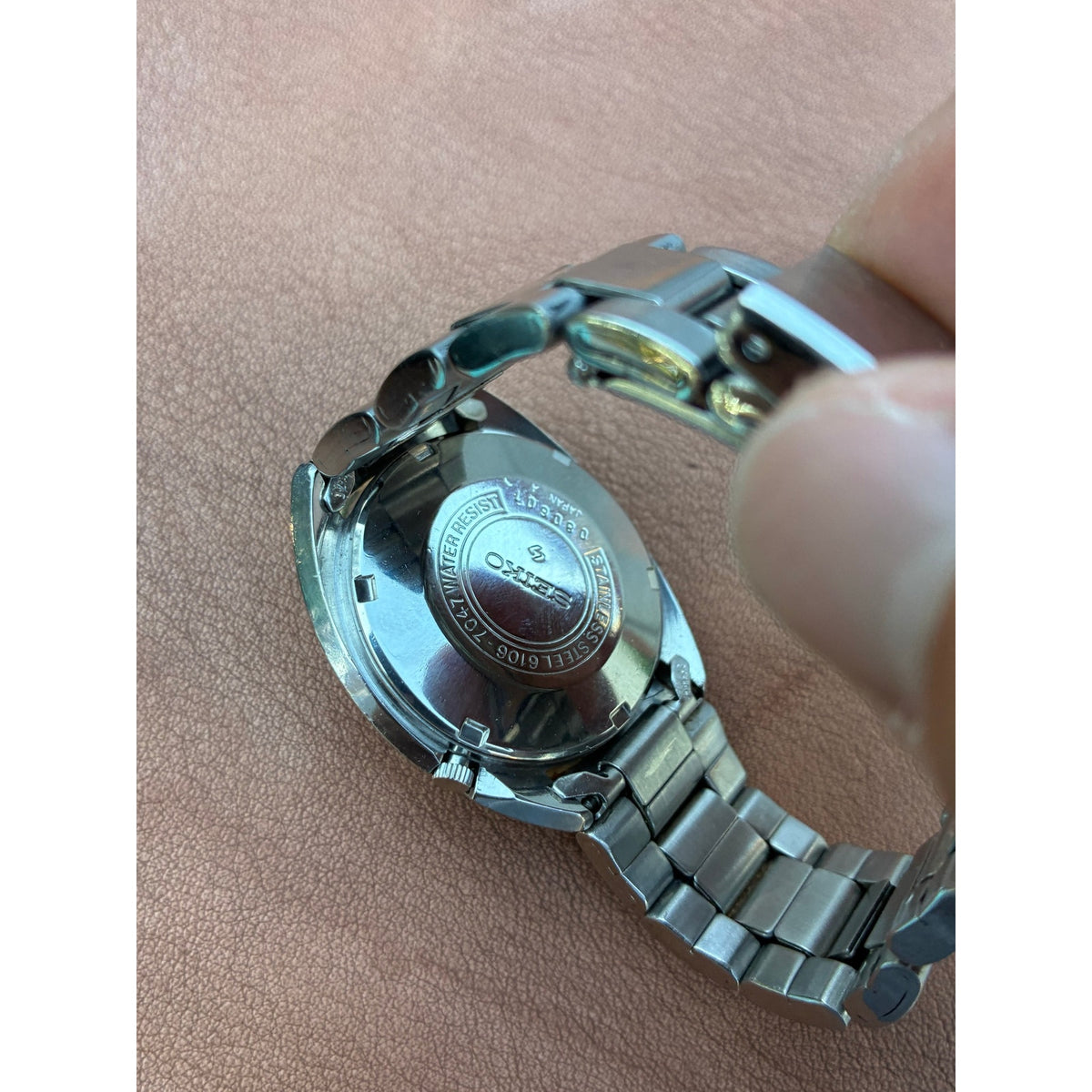 Vintage Seiko DX 6106 Automatic 17 Jewels Day Date Gold Bezel New Crystal