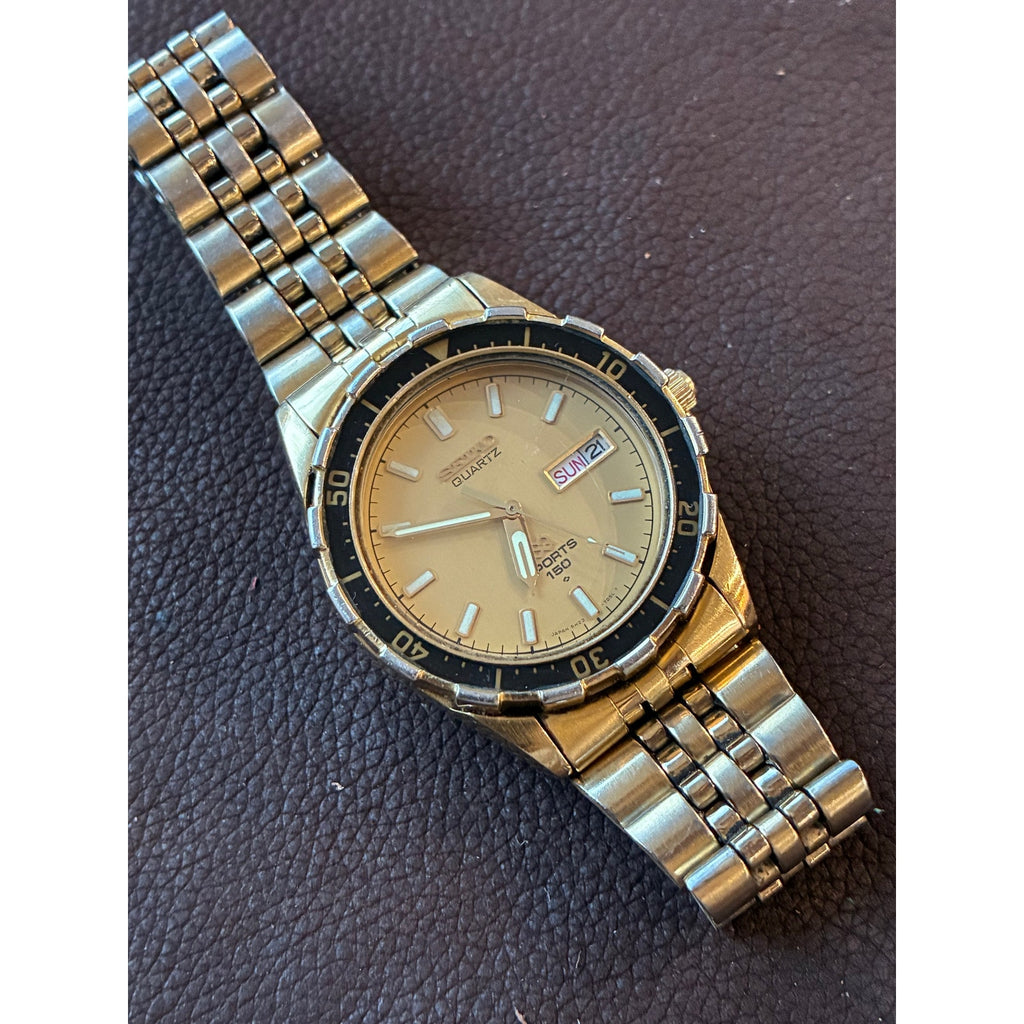 Vintage Seiko Sports 150 5H23-7D19 Quartz Day Date Gold Tone Diver Watch