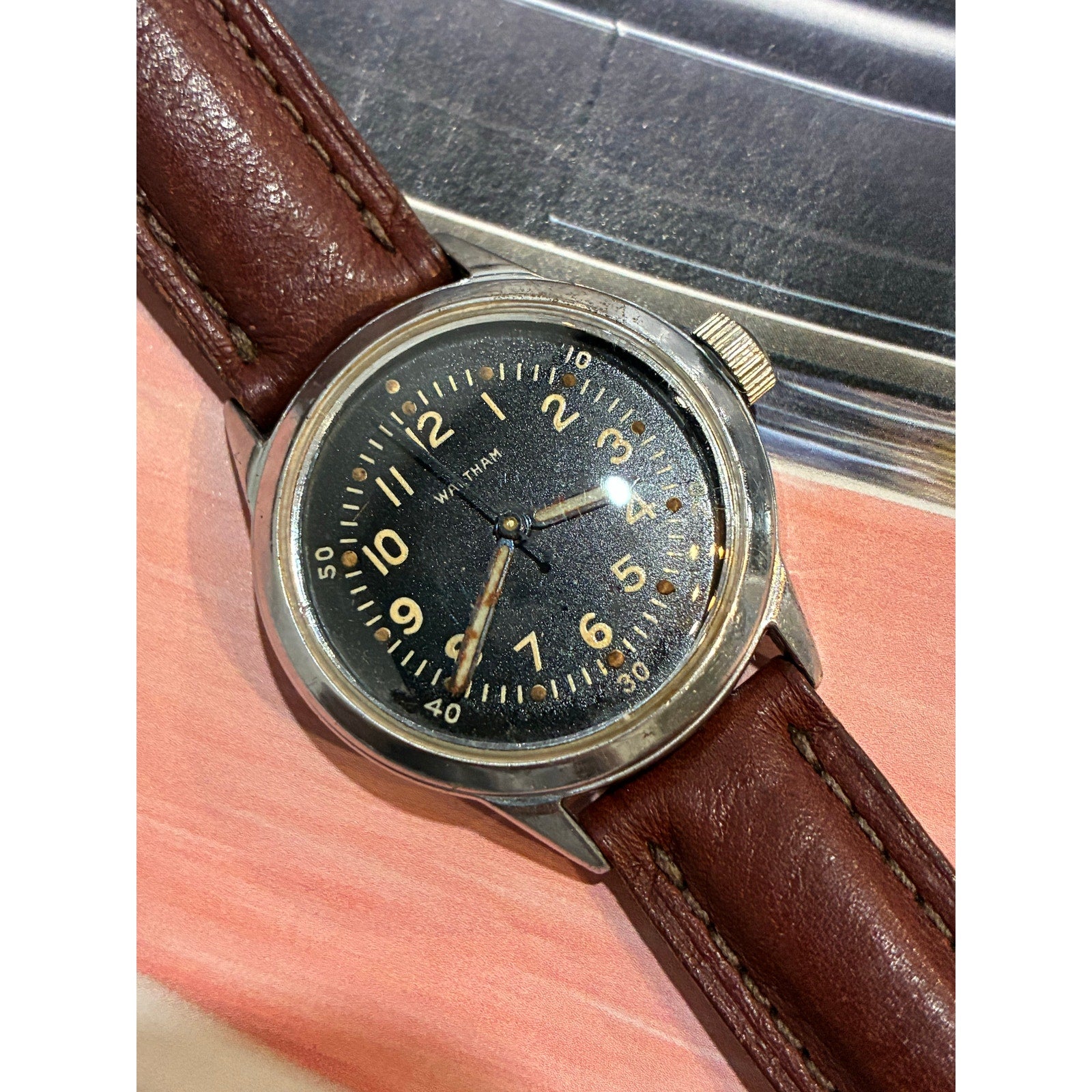 Vintage Military Issue WW2 Waltham Ordinance USA Watch