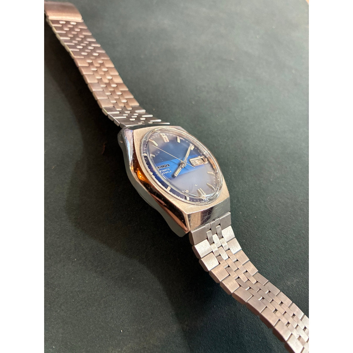 Vintage Seiko 7009-8069 Automatic 17 Jewel Blue Dial Day-Date Men’s Watch