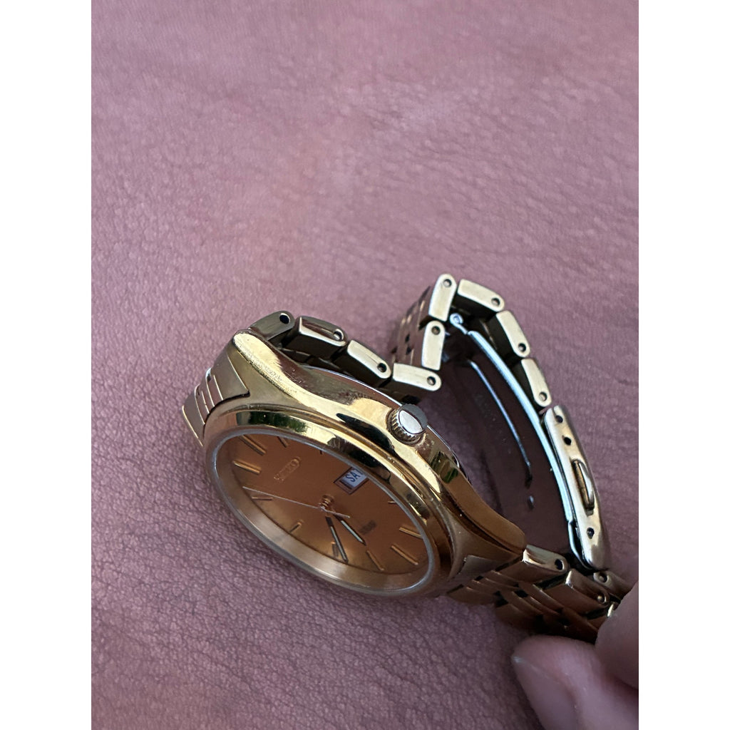 Vintage Seiko Solar V158 Gold Tone Champagne Dial Day Date Men's Watch