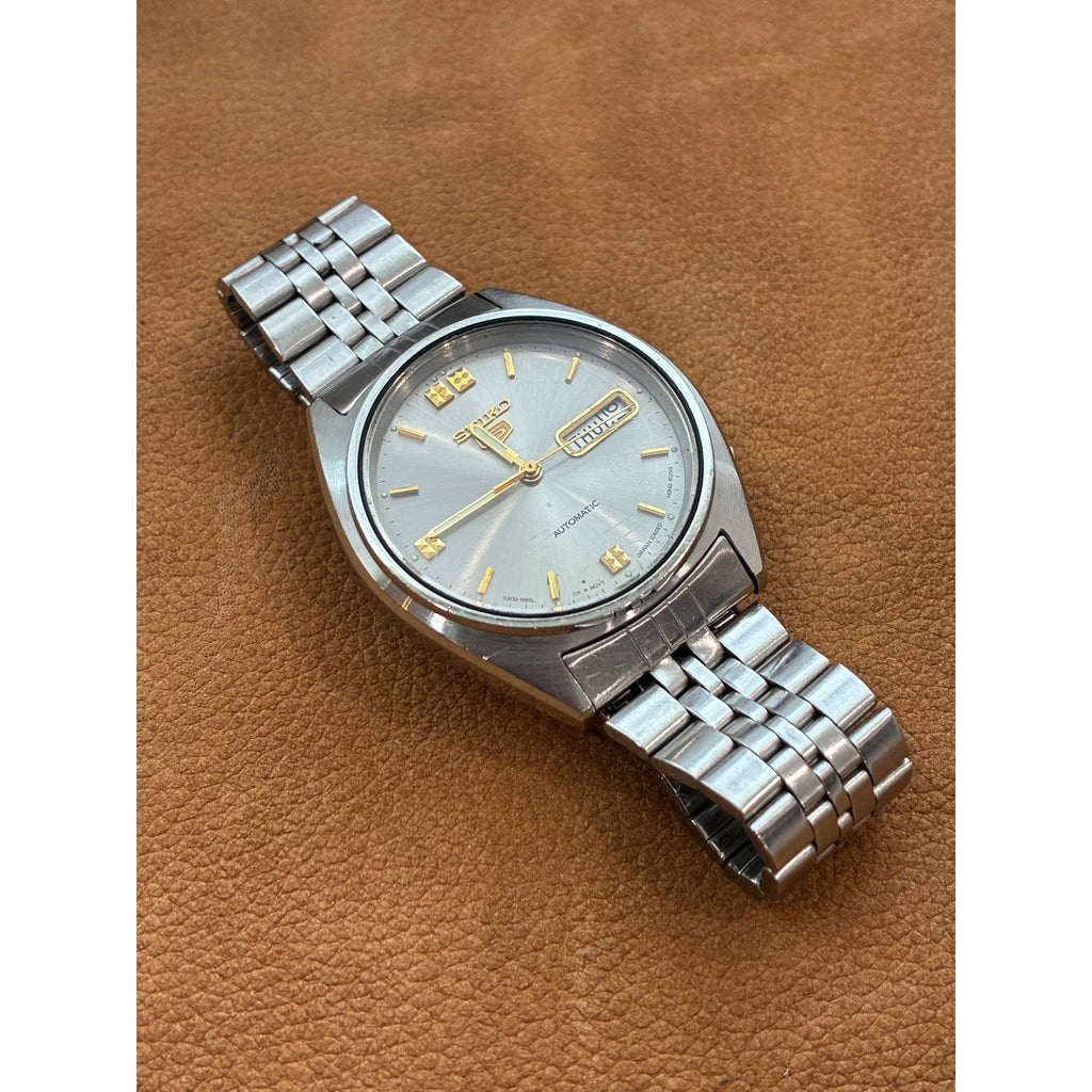 Seiko 5 Automatic watch 6309-8840 Running