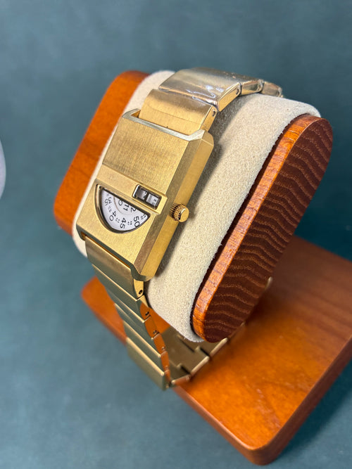 Breda Tandem Pulse tank style watch