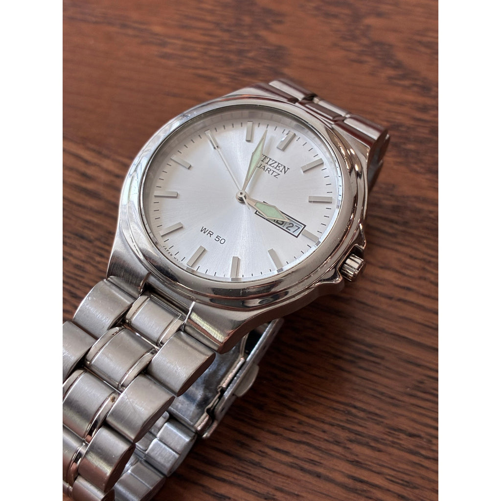 Citizen Quartz Men’s Watch Silver Dial Day Date Stainless Steel WR 50 New Battery