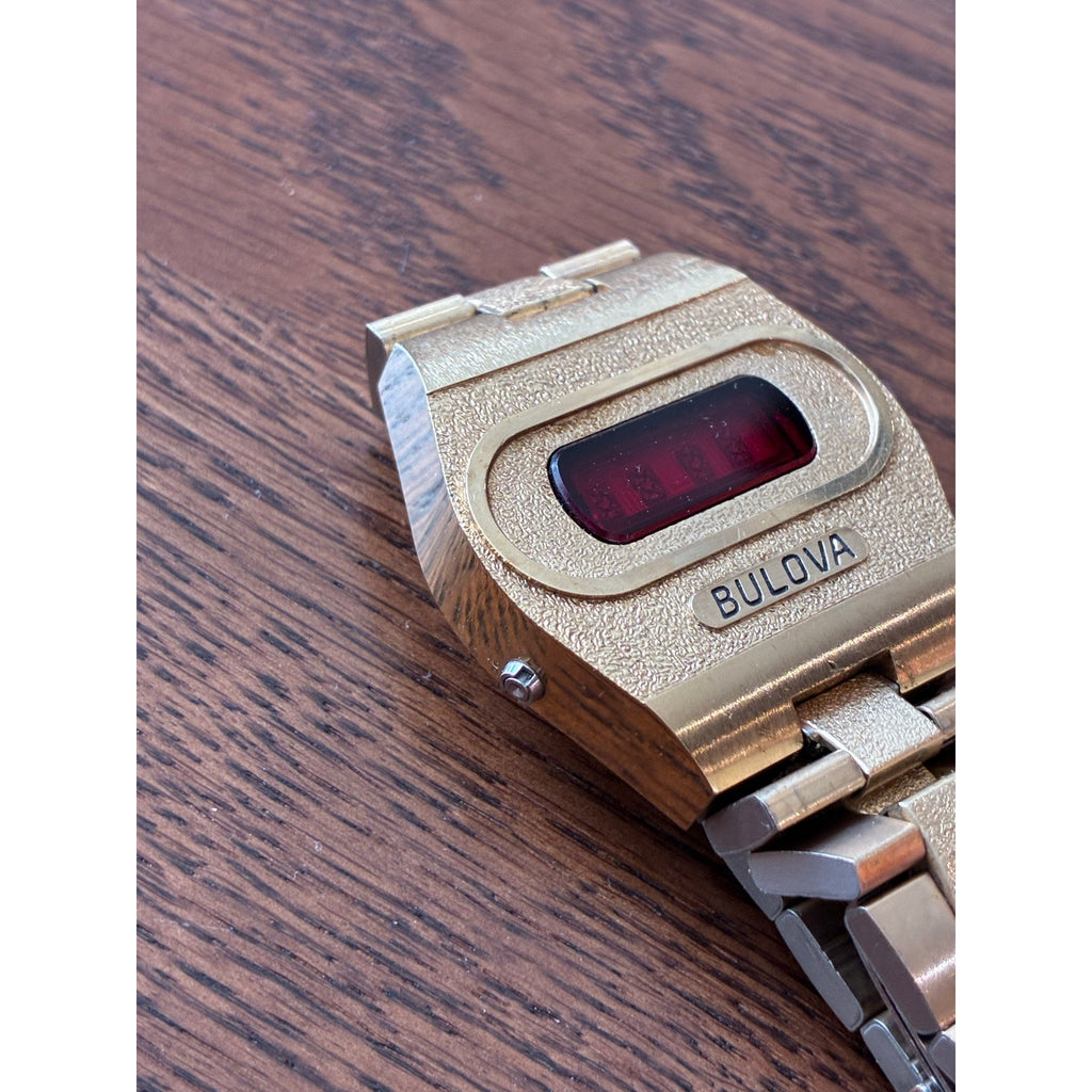 Bulova Big Block N4 1974 LED Excellent Condition