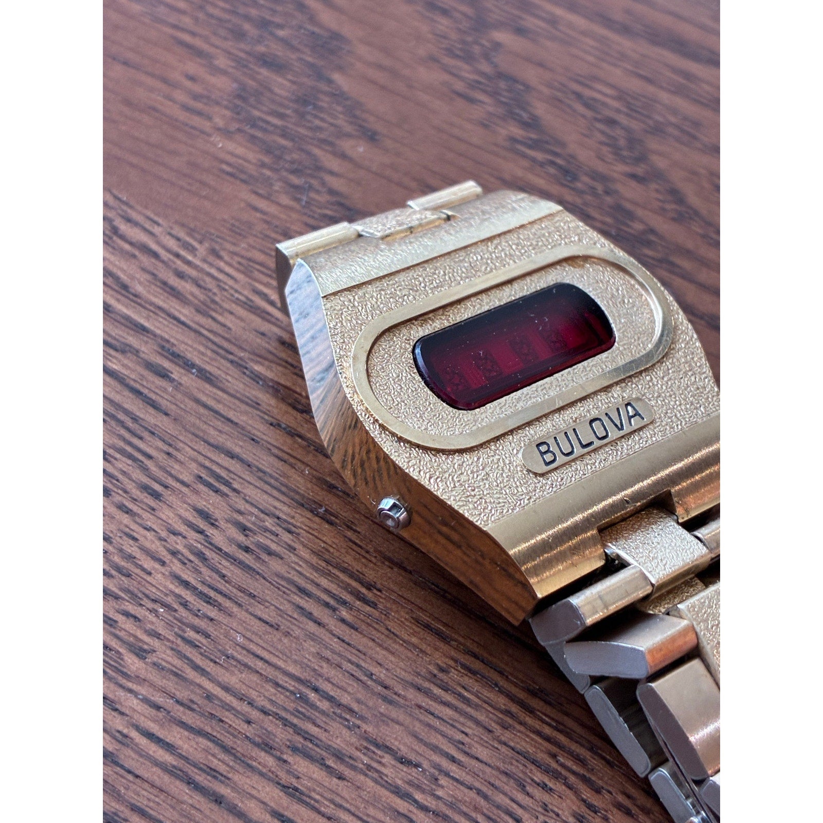 Bulova Big Block N4 1974 LED Excellent Condition