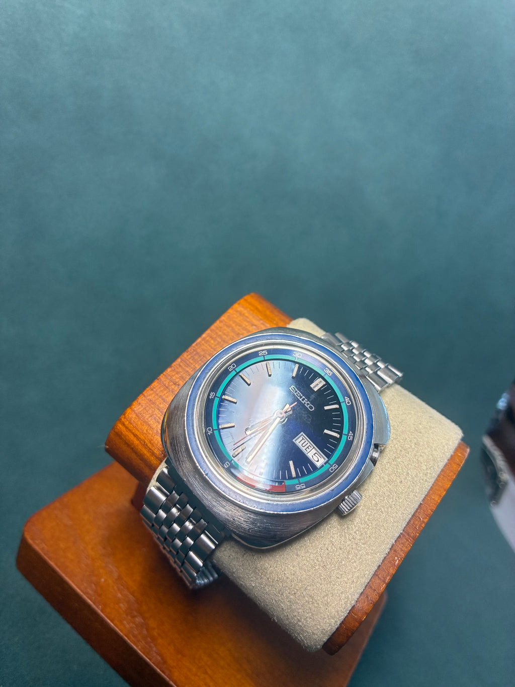 Vintage Automatic Seiko Bell-Matic ref. 4006-6027 17 jewels Blue dial