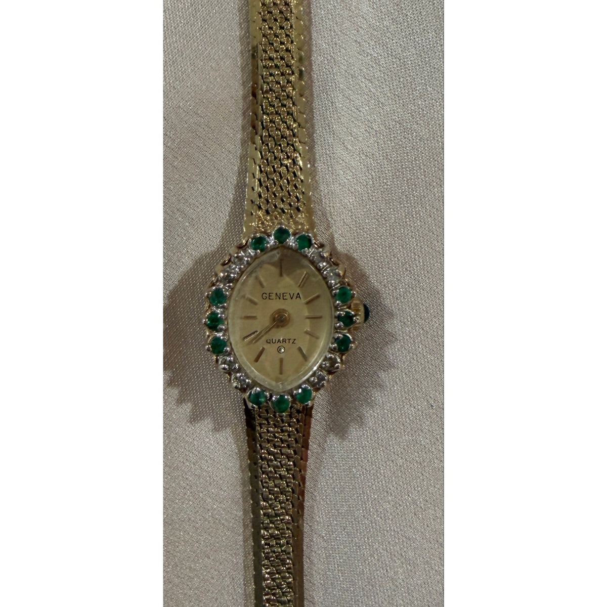 Vintage Geneva Ladies Gold Tone Cocktail Watch Green Rhinestone Bezel Quartz