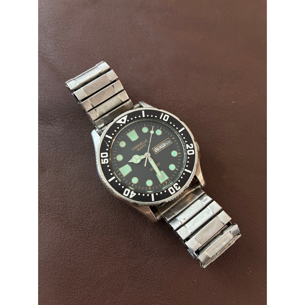 Vintage 80’s P9 Caravelle Bulova 330ft Men’s Diver's Watch w/Date Stainless
