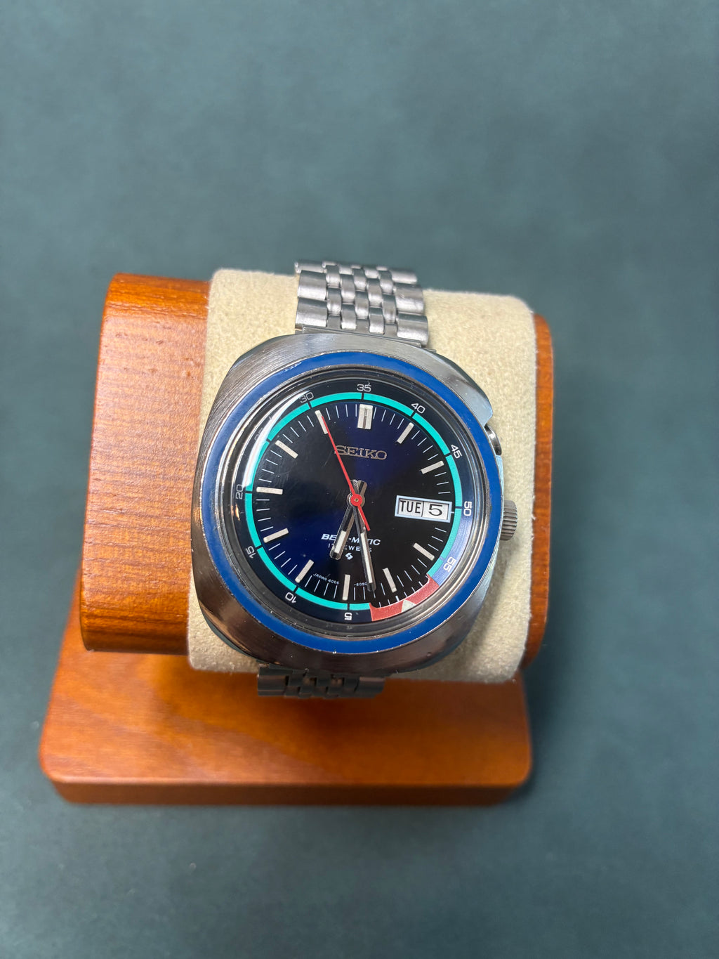 Vintage Automatic Seiko Bell-Matic ref. 4006-6027 17 jewels Blue dial