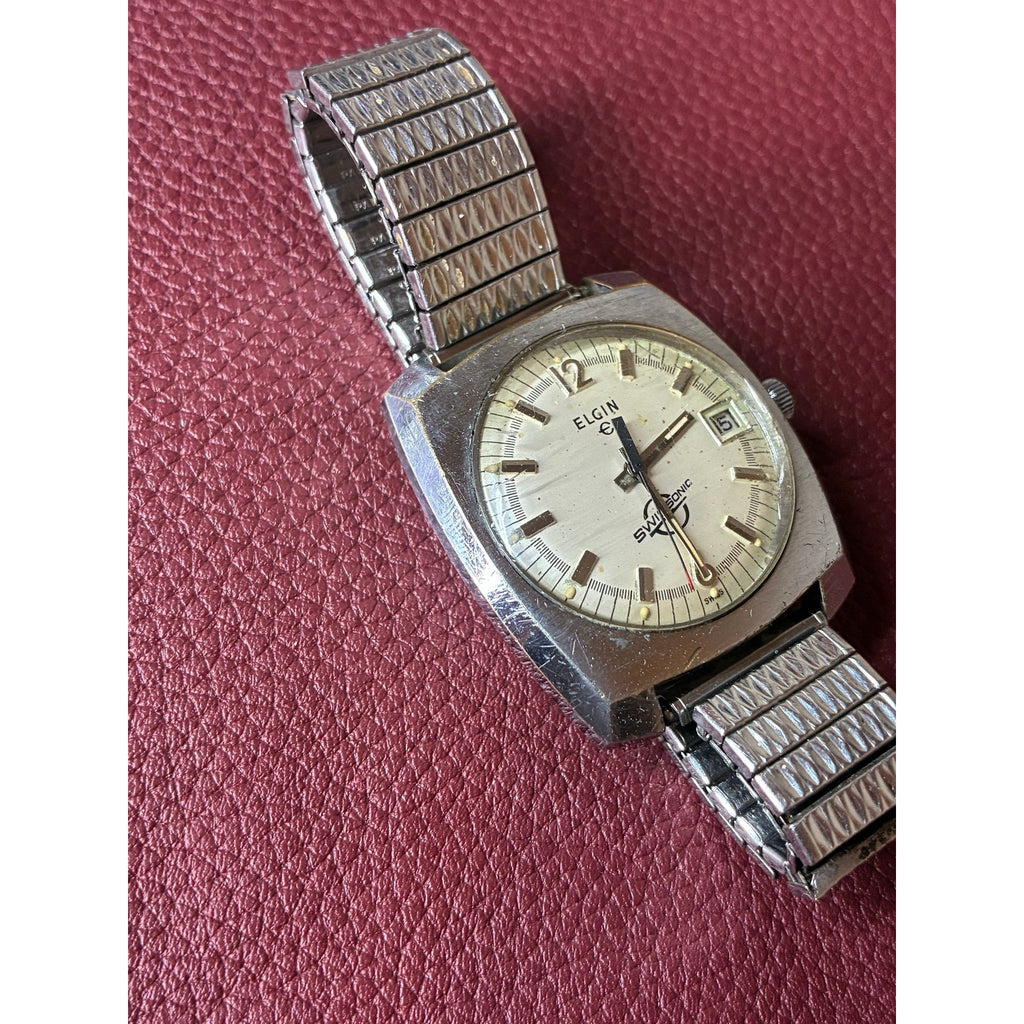 Vintage 1970s Elgin Swissonic Electronic Men’s Watch Date Cushion Case Swiss