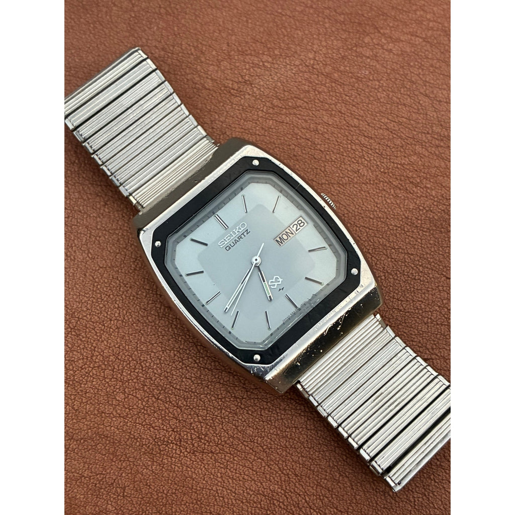 Vintage 1982 Seiko SQ 6923-5000 TV Case Quartz Watch OEM Crystal