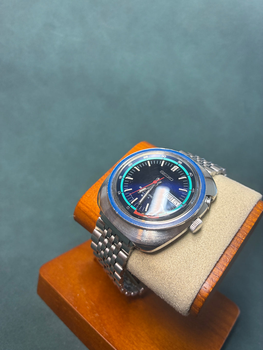 Vintage Automatic Seiko Bell-Matic ref. 4006-6027 17 jewels Blue dial
