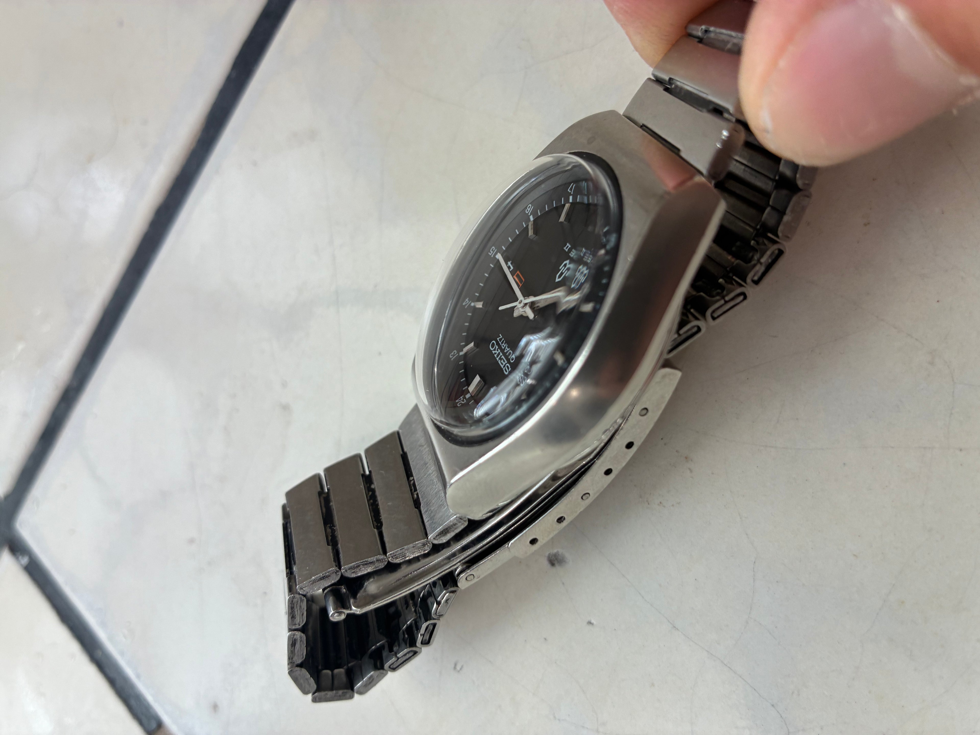 Vintage Seiko Type II Quartz 7546-8090 Black Dial Stainless Steel Japan