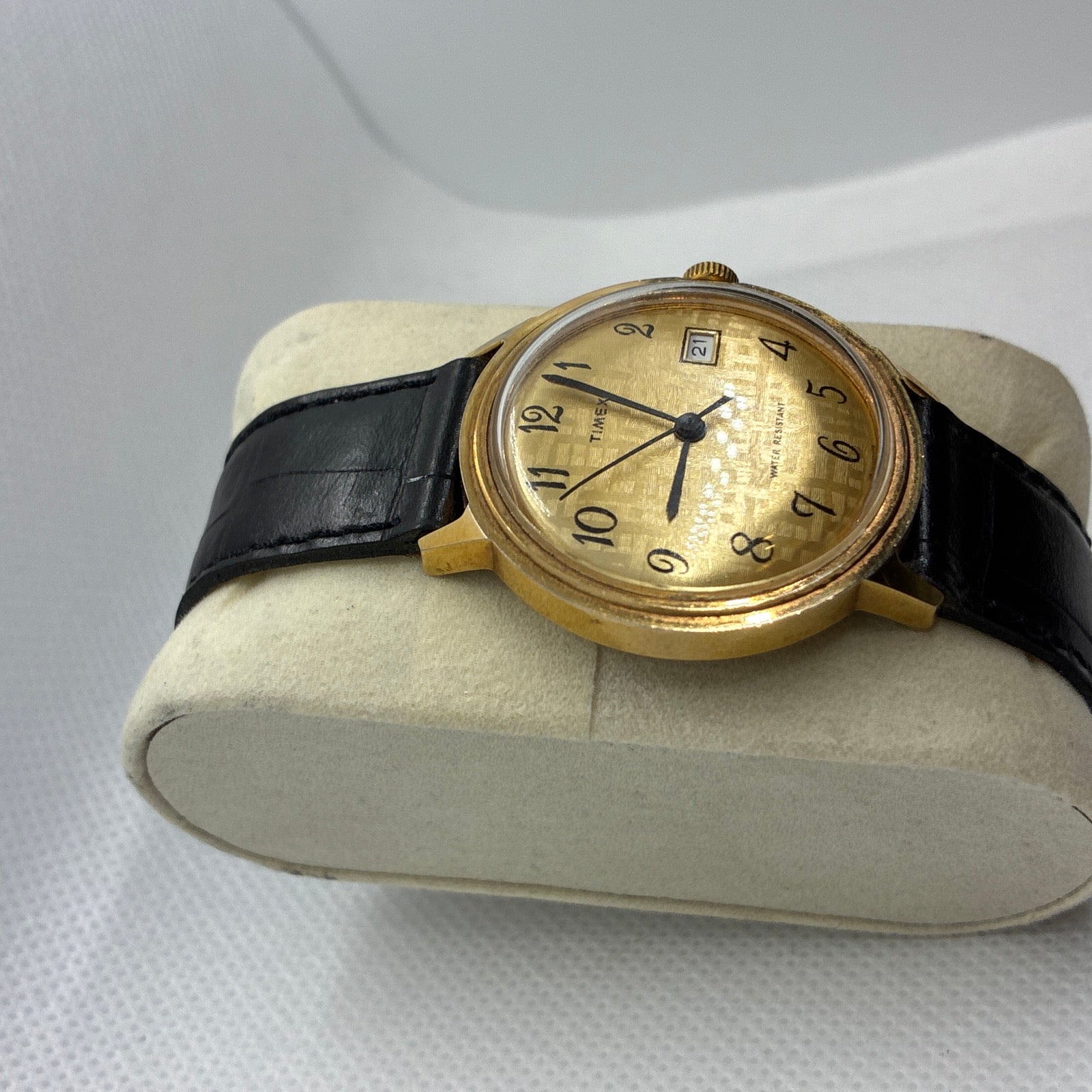Vintage 1970-1972 Timex Linen Dial Mechanical