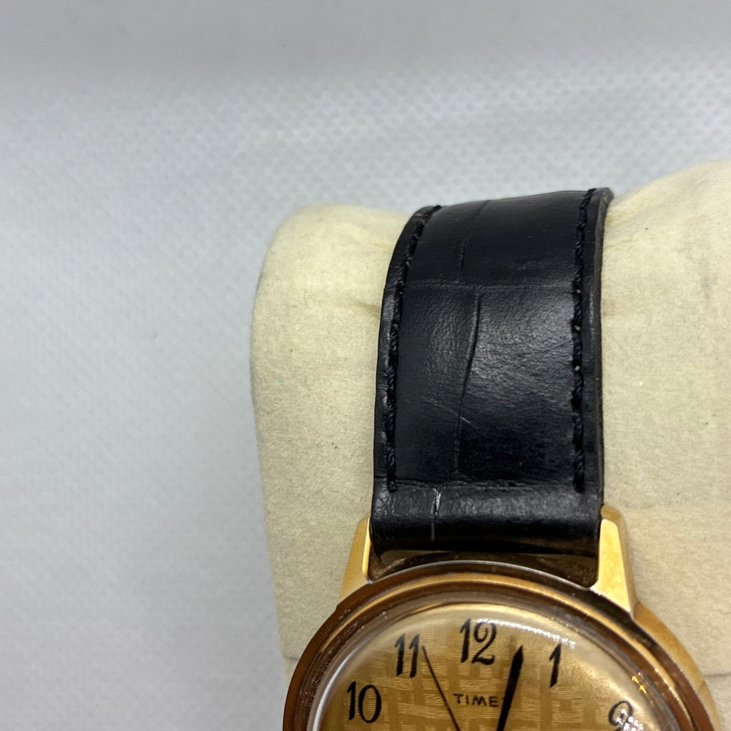 Vintage 1970-1972 Timex Linen Dial Mechanical