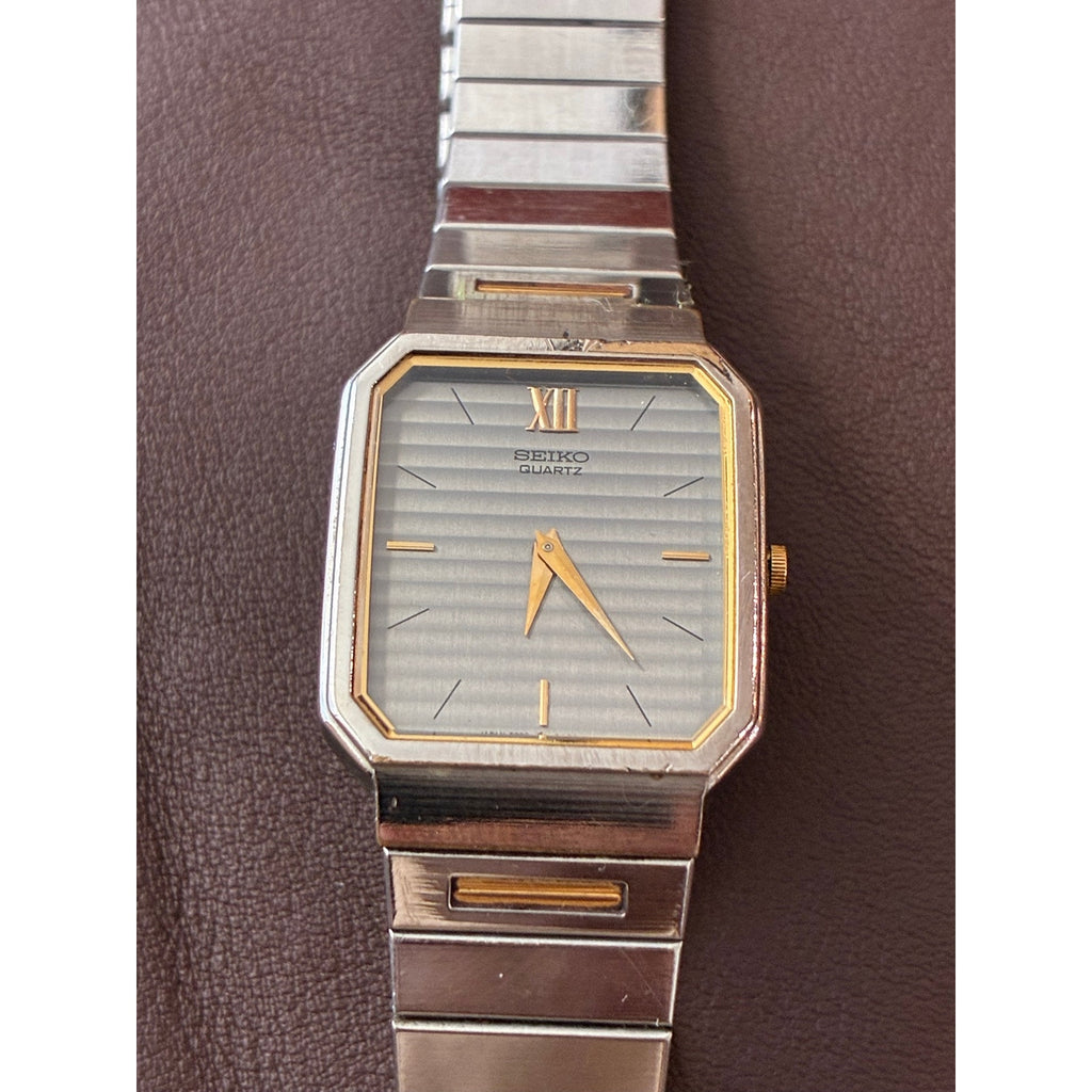 Vintage Seiko 5P30-5309 Quartz Gray Dial Gold Tone Men’s Watch Japan OEM