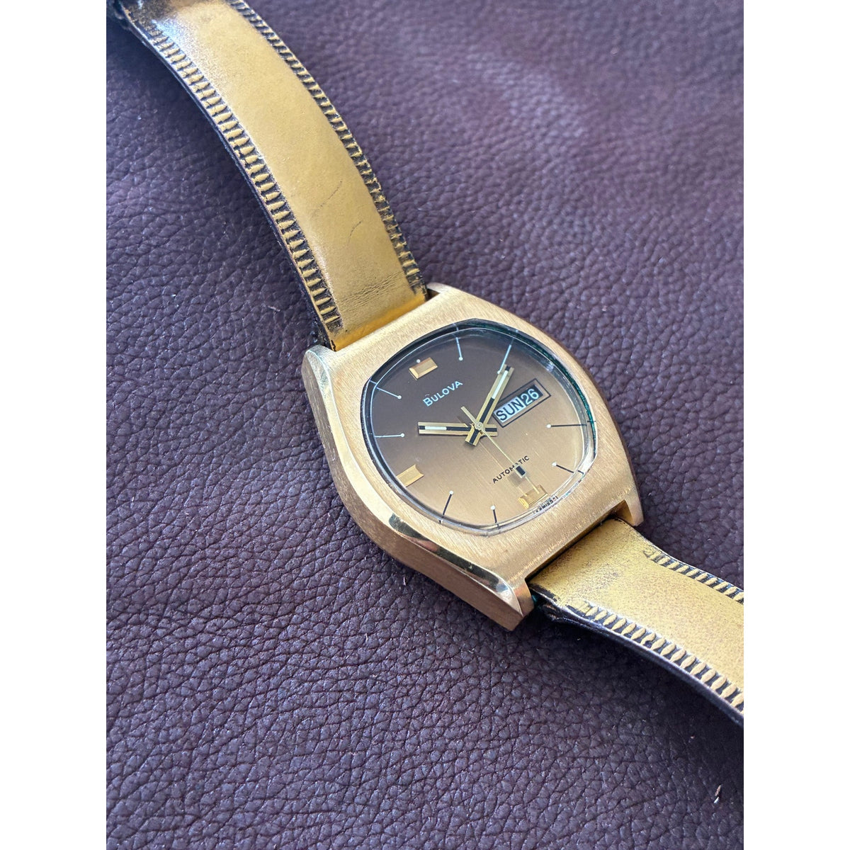 Vintage 1970s Bulova Jet Star Automatic Day Date Brown Dial Mens Watch