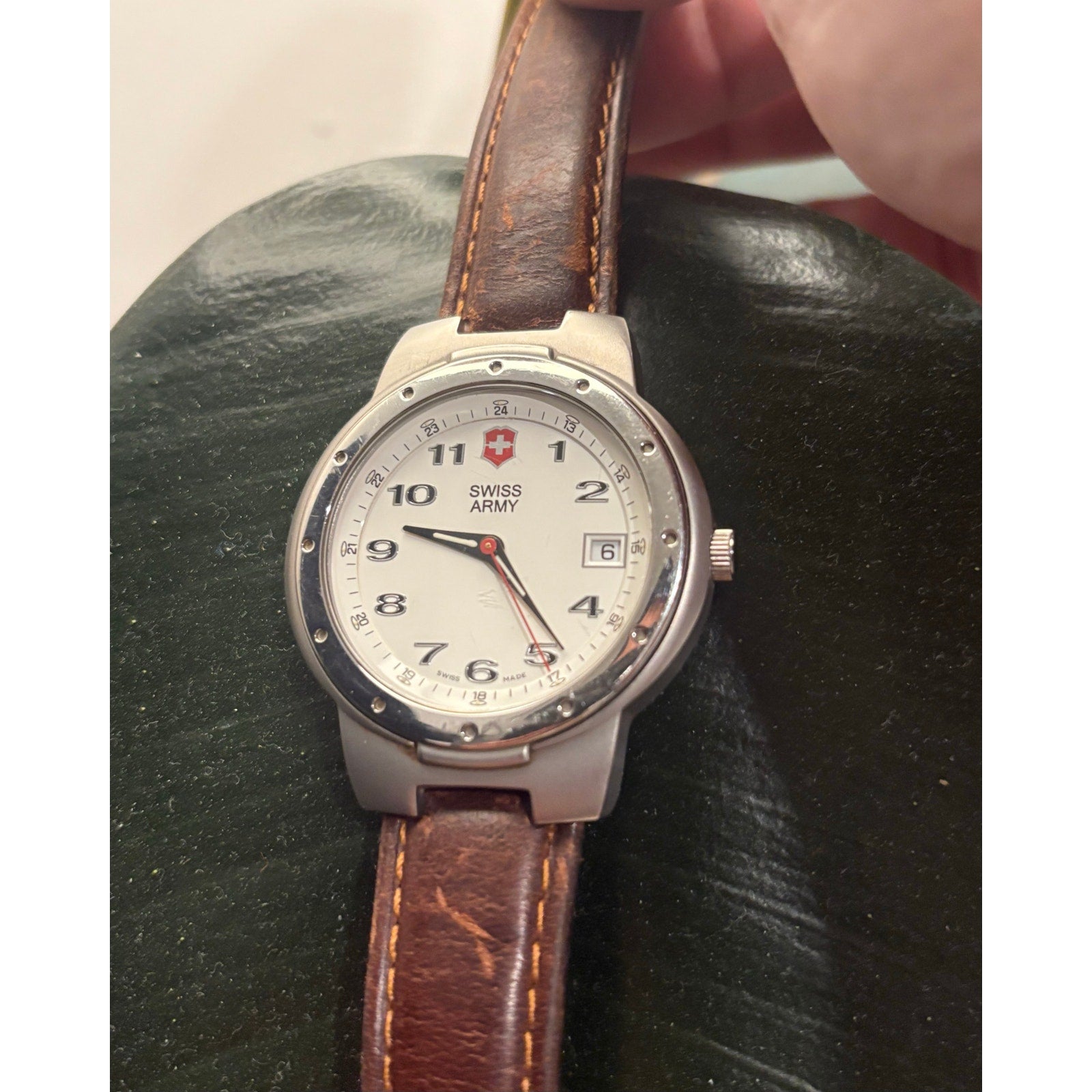 Vintage Swiss Army Valiant Watch Men’s quartz