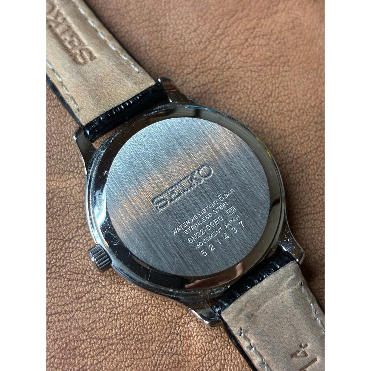 Seiko 6N42-00E0 Quartz White Arabic Dial Date Men’s Watch 50M Japan