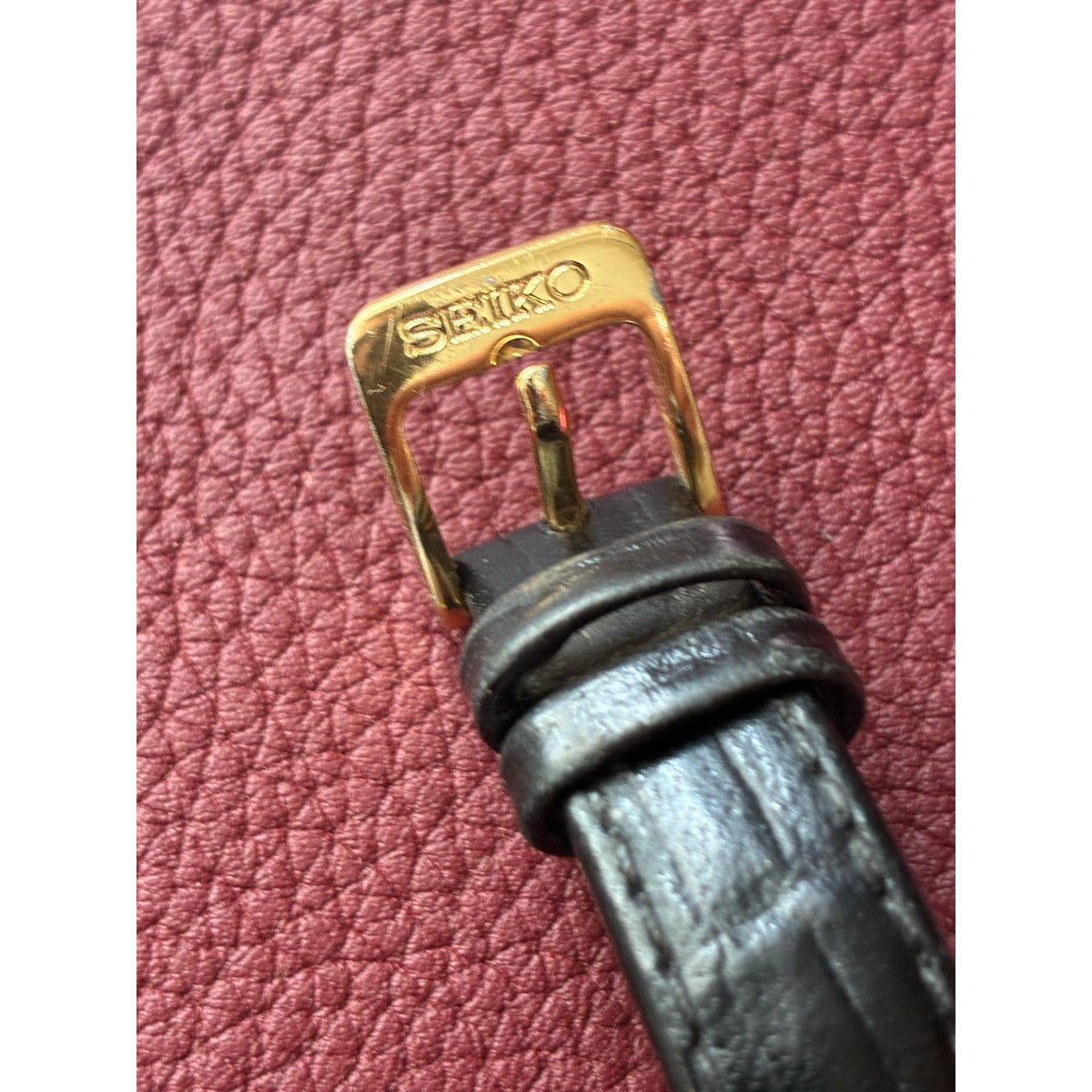 Vintage Seiko 1N01-0LK0 Tank Quartz Gold Tone Roman Numeral Dial Japan Watch
