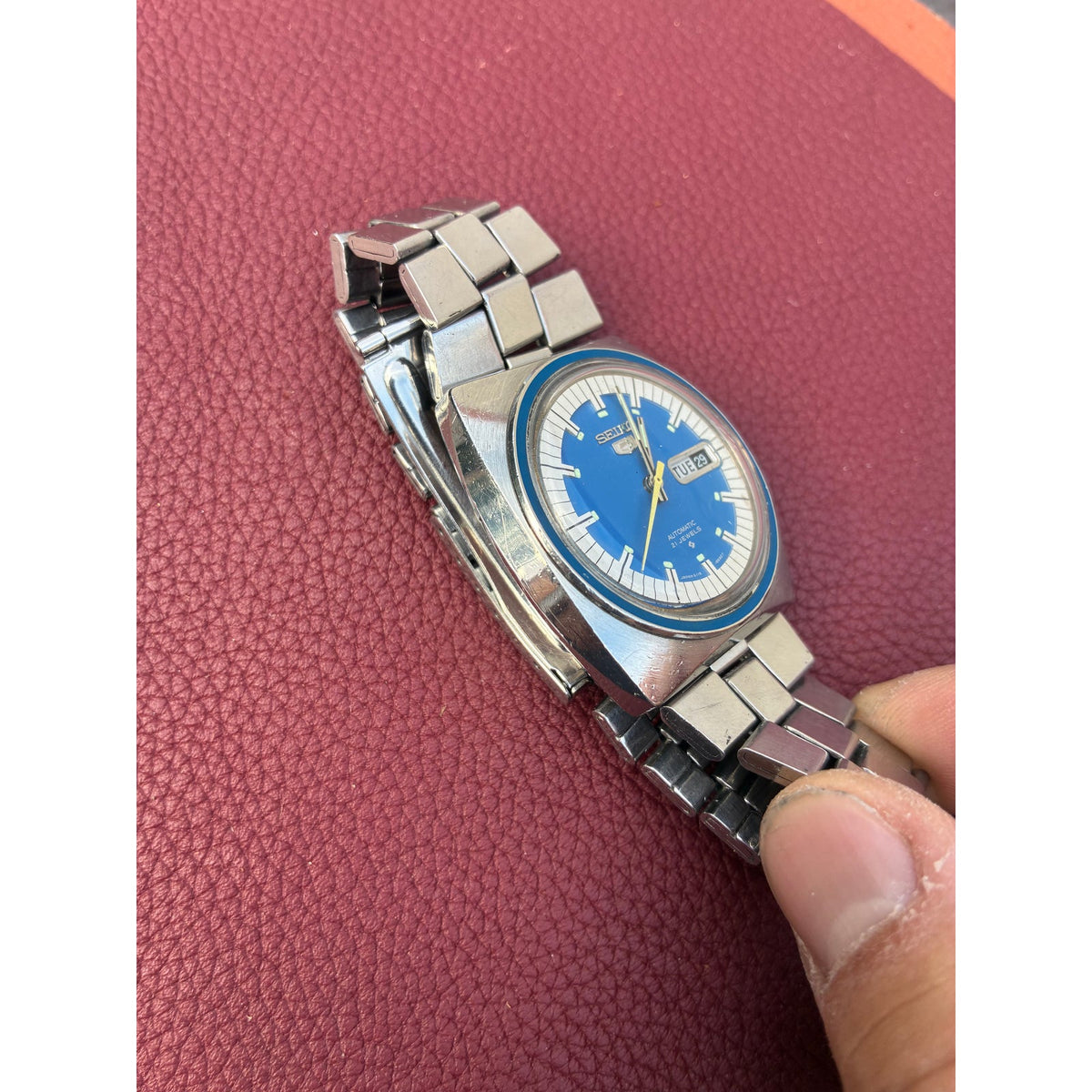 Vintage Seiko 5 Automatic 21 Jewel Blue Dial Day Date 1970s Men’s Watch