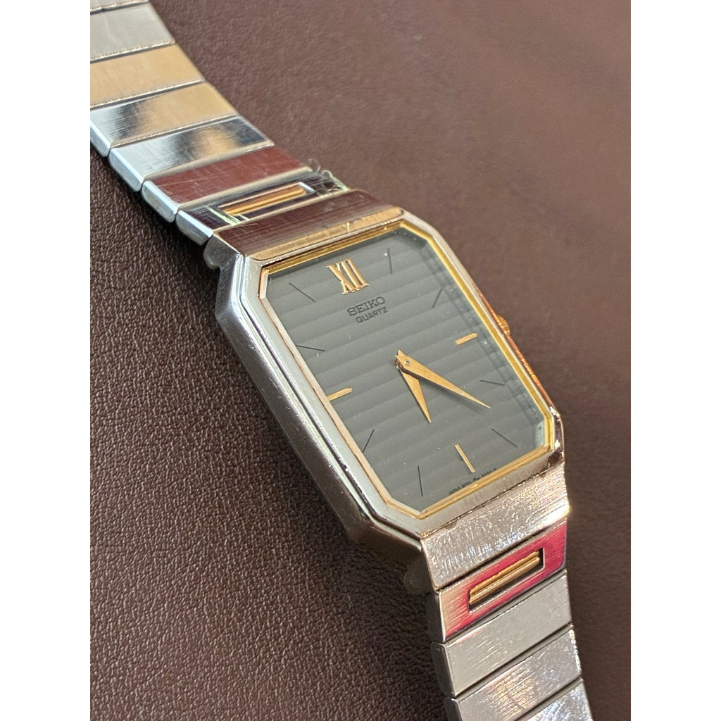 Vintage Seiko 5P30-5309 Quartz Gray Dial Gold Tone Men’s Watch Japan OEM