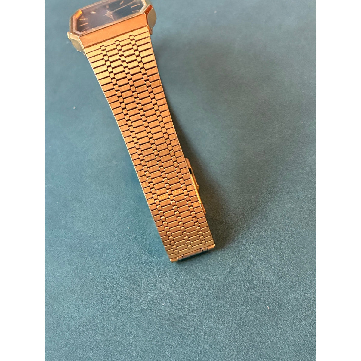 Vintage Citizen Quartz 6031-917274 Black Dial Gold Tone Tank Dress Watch