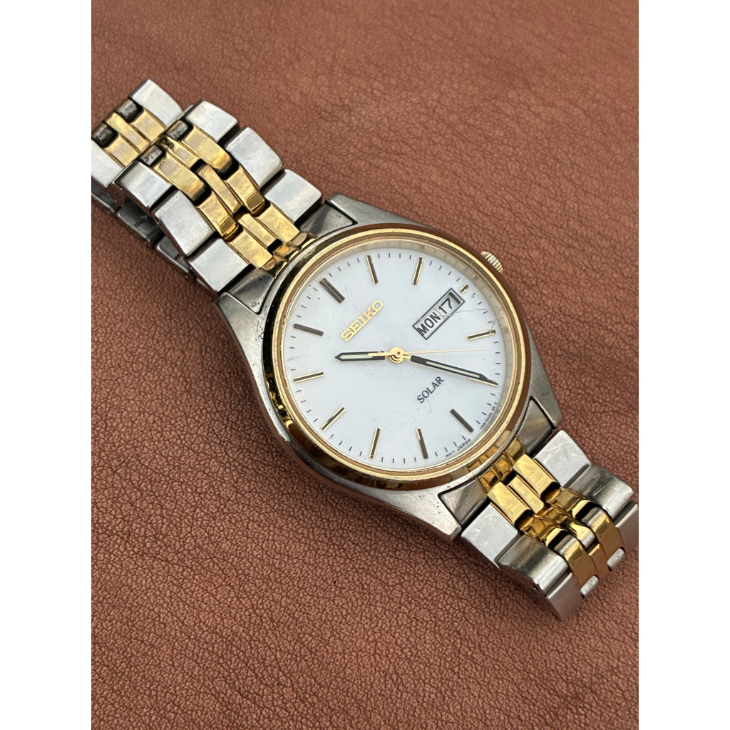 Vintage Seiko Solar V158-0AA0 Two Tone White Dial Day Date Men's Watch