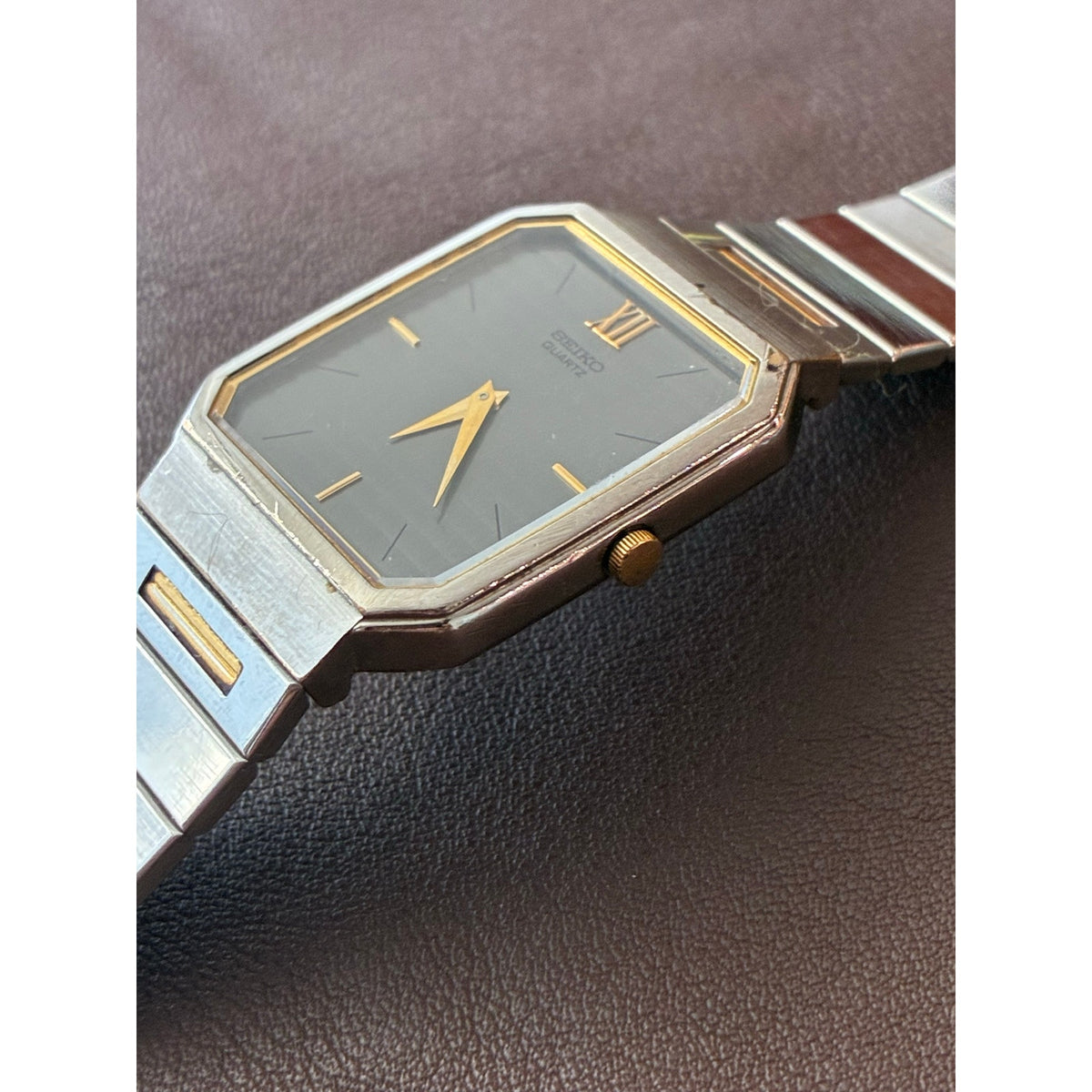 Vintage Seiko 5P30-5309 Quartz Gray Dial Gold Tone Men’s Watch Japan OEM